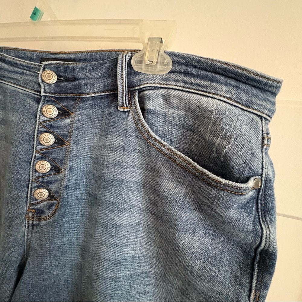 Judy blue, plus, 16 W, button fly, non-distressed, boot cut jeans. Like new! - Picture 5 of 9